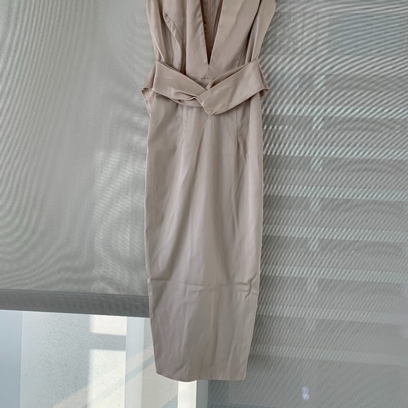 Holiday Front Plunge Satin dress - Picture 10 of 14